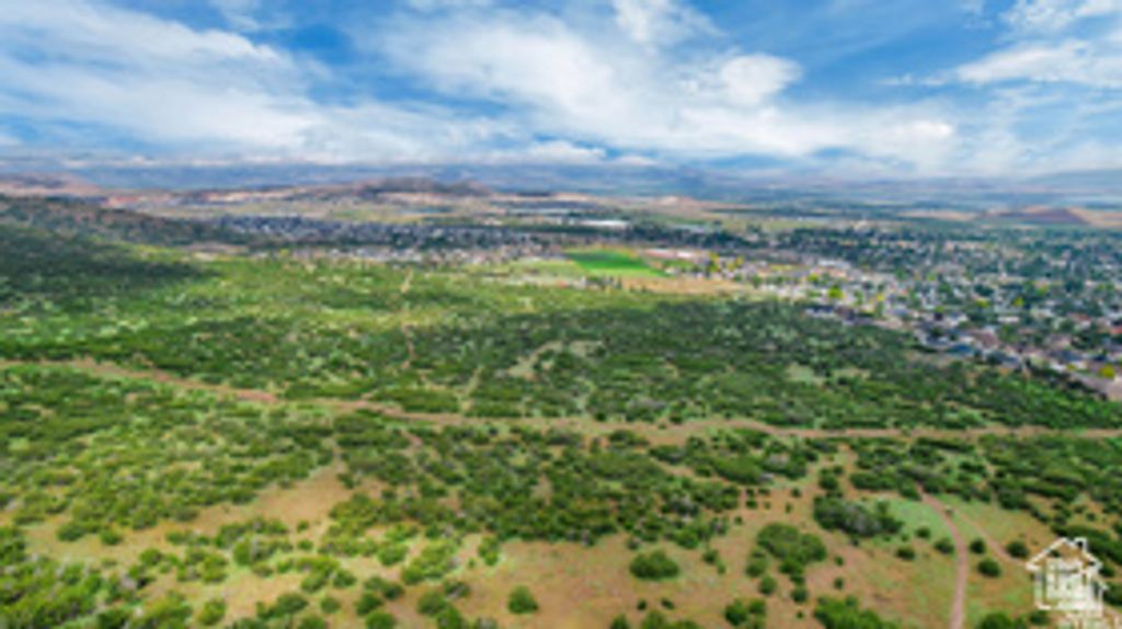 Image 6 of property listing at 14717 S 5200 W, Santaquin, UT 84655