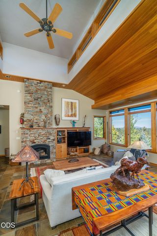885 NW Chelsea Loop, Bend, OR 97703