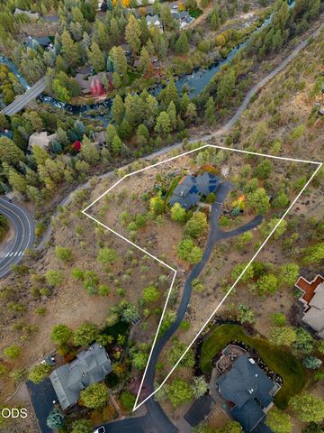 885 NW Chelsea Loop, Bend, OR 97703