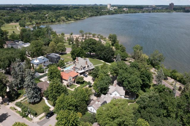 3715 Thomas Avenue S, Minneapolis, MN 55410