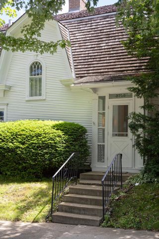 3715 Thomas Avenue S, Minneapolis, MN 55410