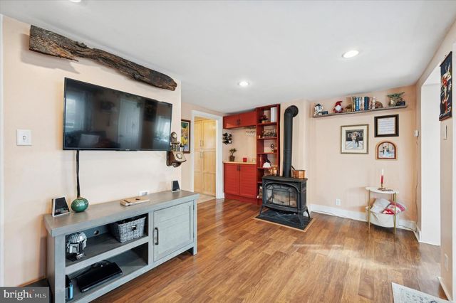 407 EMERALD ST, Media, PA 19063