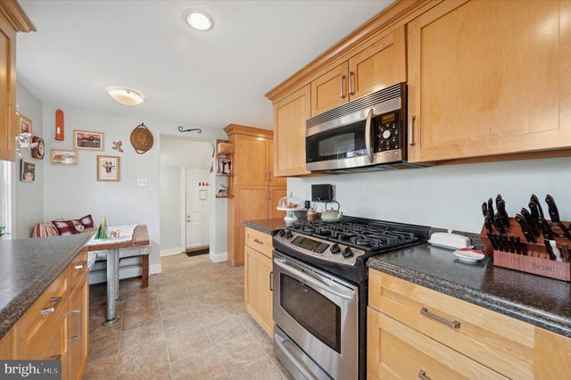 407 EMERALD ST, Media, PA 19063