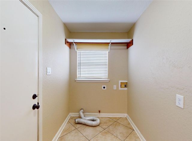 407 Arizona Street, La Porte, TX 77571