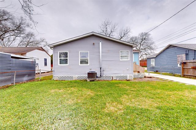 407 Arizona Street, La Porte, TX 77571