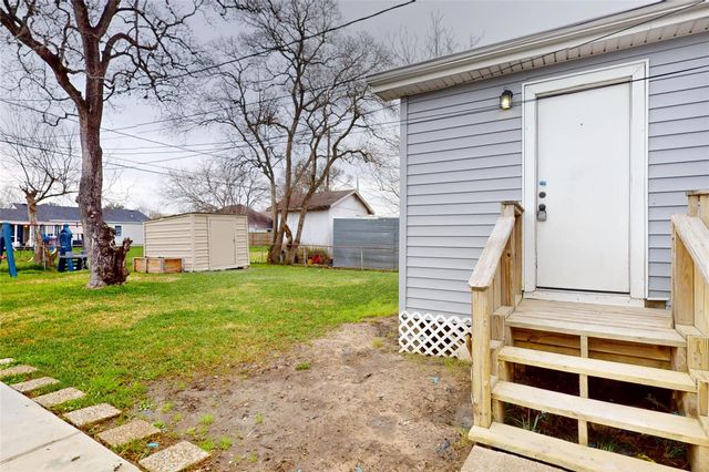 407 Arizona Street, La Porte, TX 77571