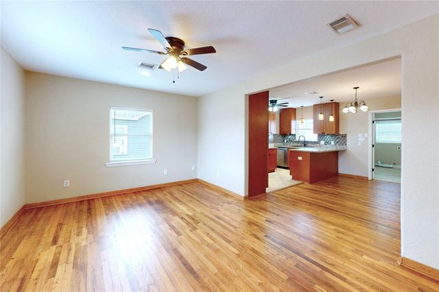 407 Arizona Street, La Porte, TX 77571