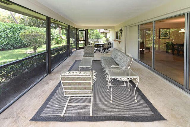 493 Forestview Drive, Atlantis, FL 33462