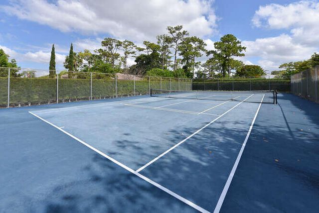 493 Forestview Drive, Atlantis, FL 33462