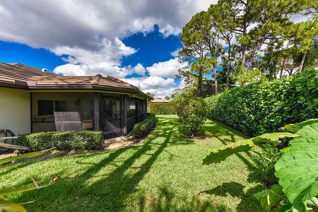 493 Forestview Drive, Atlantis, FL 33462