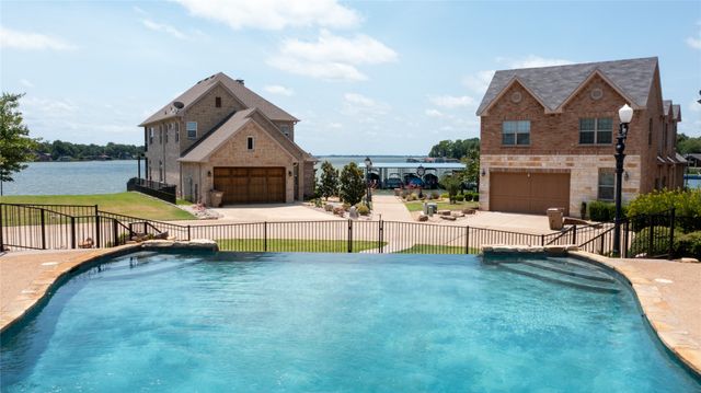 164 Marina Drive, Mabank, TX 75156