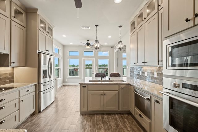 164 Marina Drive, Mabank, TX 75156