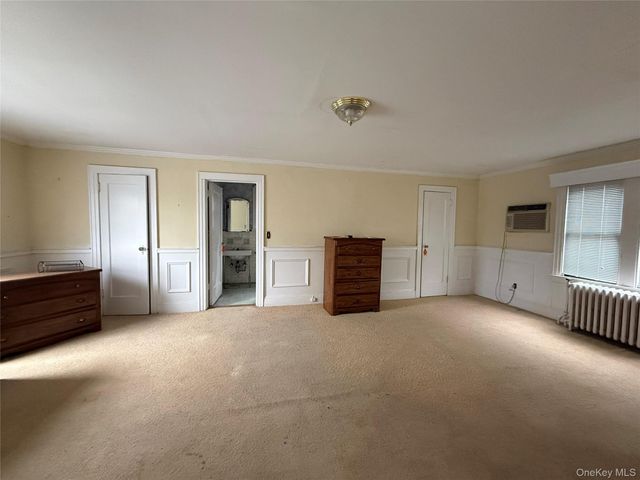 59 Willow Street, Floral Park, NY 11001