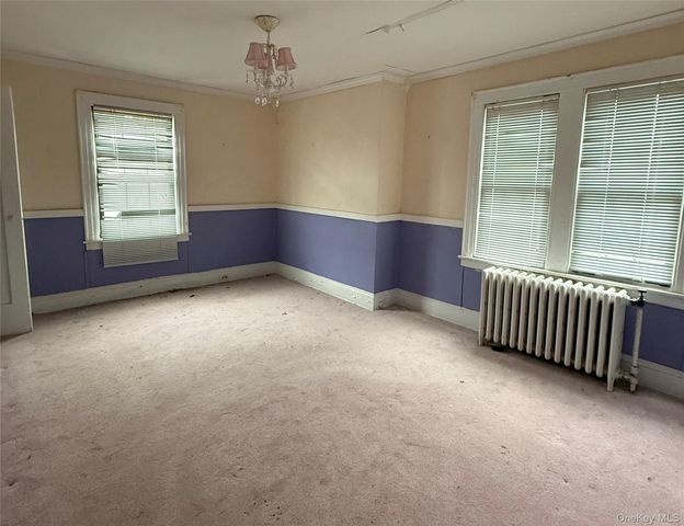 59 Willow Street, Floral Park, NY 11001