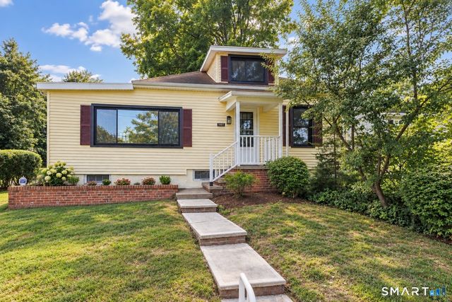 5167 Main Street, Trumbull, CT 06611