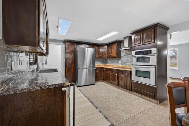 1536 W Ella St, Pasco, WA 99301