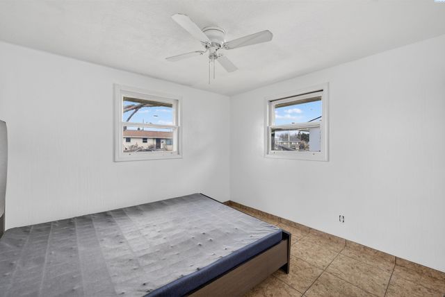 1536 W Ella St, Pasco, WA 99301