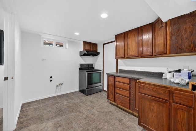 1536 W Ella St, Pasco, WA 99301