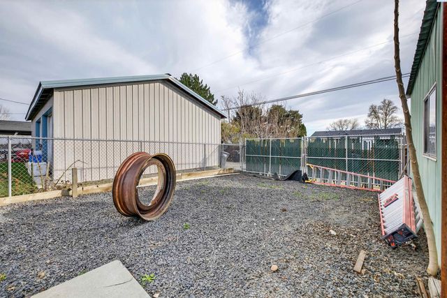 1536 W Ella St, Pasco, WA 99301