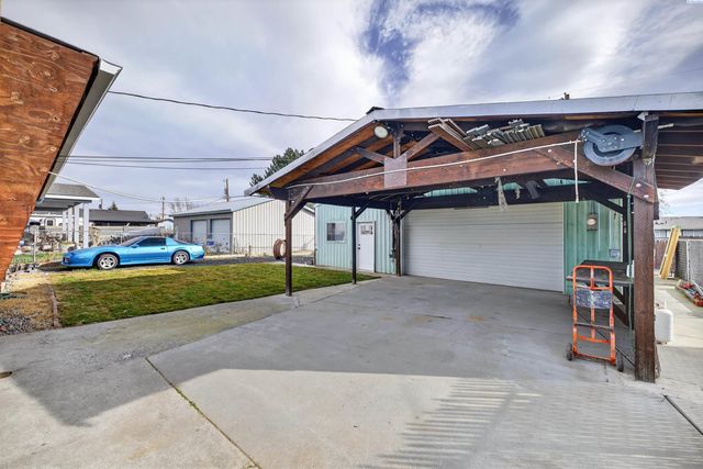 1536 W Ella St, Pasco, WA 99301