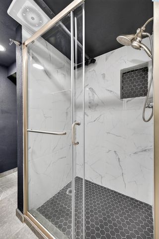 1536 W Ella St, Pasco, WA 99301