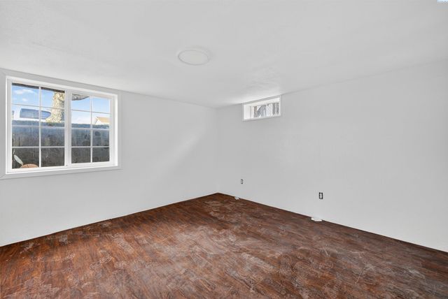 1536 W Ella St, Pasco, WA 99301