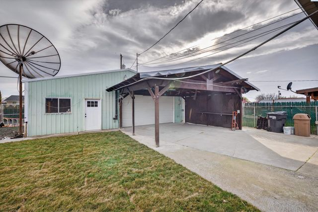 1536 W Ella St, Pasco, WA 99301