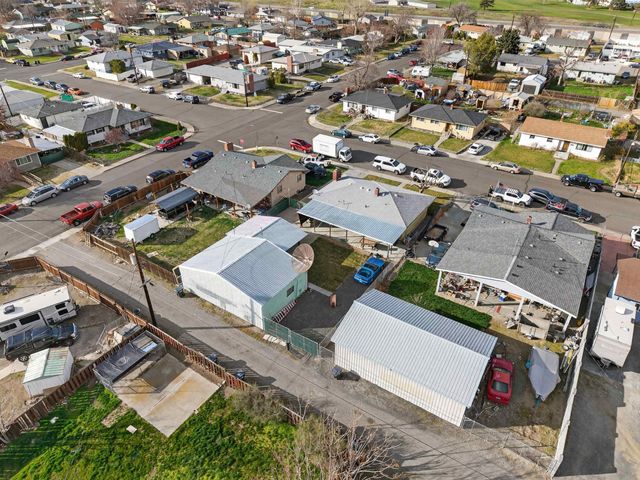1536 W Ella St, Pasco, WA 99301