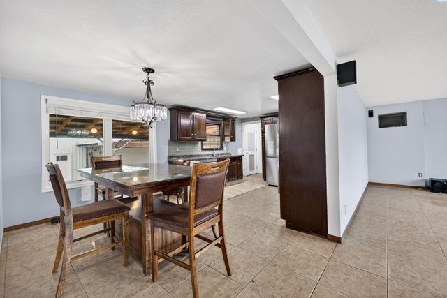 1536 W Ella St, Pasco, WA 99301