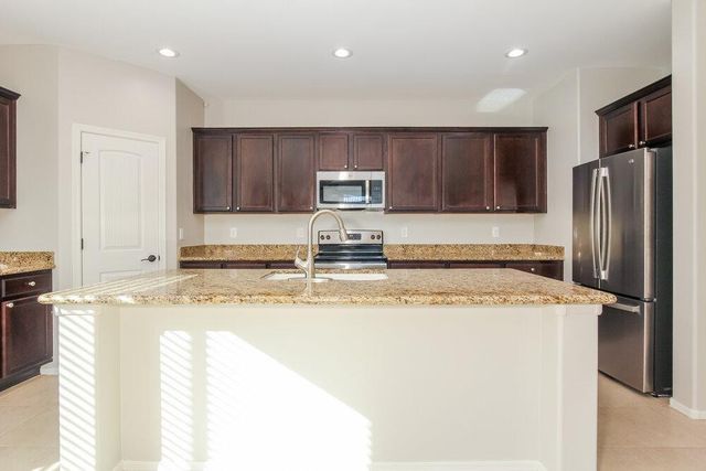 12051 W Tether Trail, Peoria, AZ 85383