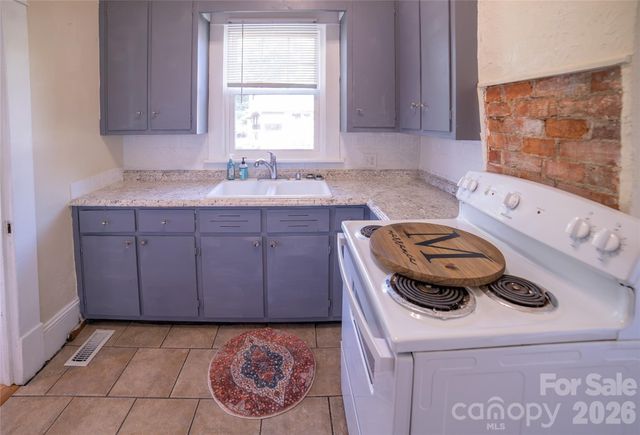 303 Bouchelle Street, Morganton, NC 28655