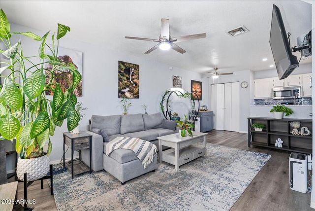 510 N Alma School Road 101, Mesa, AZ 85201