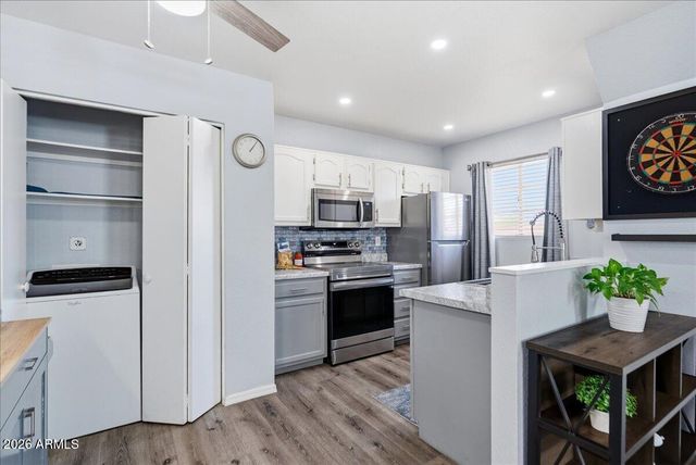 510 N Alma School Road 101, Mesa, AZ 85201