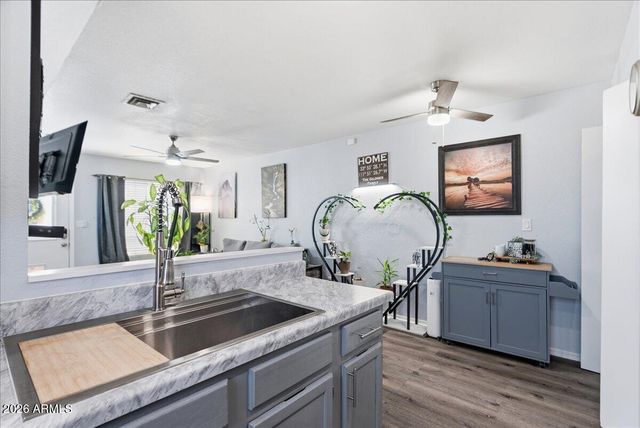 510 N Alma School Road 101, Mesa, AZ 85201