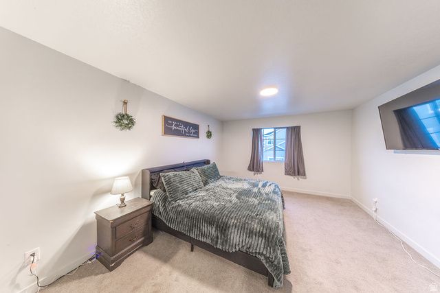 1694 S HAYFIELD DR, West Haven, UT 84401