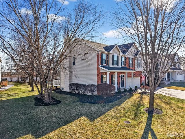 709 Stonewood Bend Drive, Lake St Louis, MO 63367