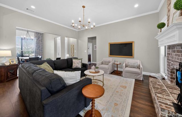 7373 Hearthstone Ln, Tyler, TX 75703