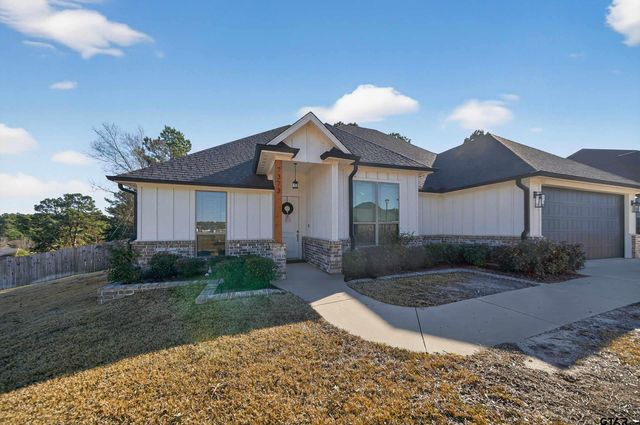 7373 Hearthstone Ln, Tyler, TX 75703