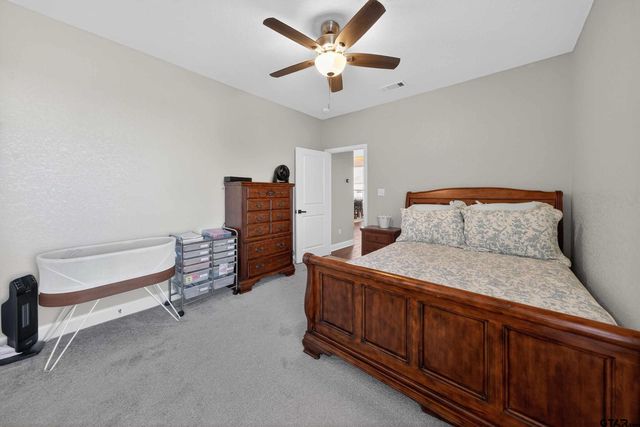 7373 Hearthstone Ln, Tyler, TX 75703