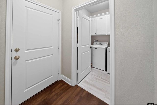 7373 Hearthstone Ln, Tyler, TX 75703