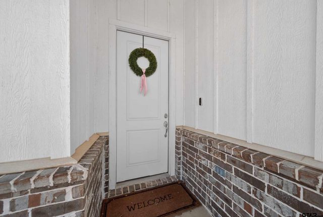 7373 Hearthstone Ln, Tyler, TX 75703