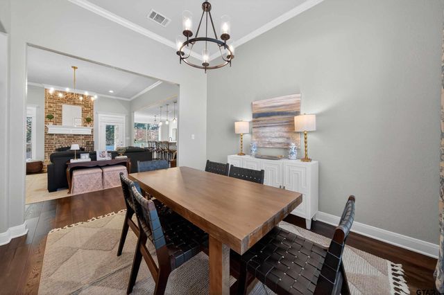 7373 Hearthstone Ln, Tyler, TX 75703