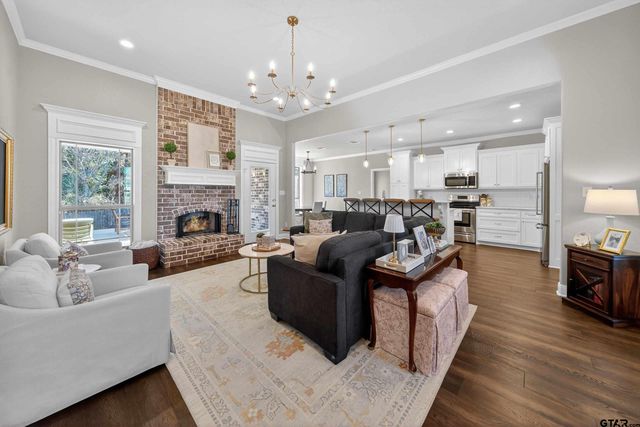 7373 Hearthstone Ln, Tyler, TX 75703