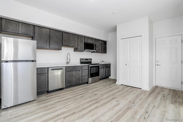 799 E Grand Blvd 7, Detroit, MI 48207