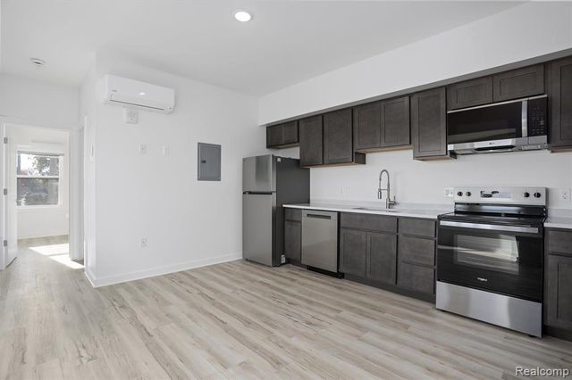 799 E Grand Blvd 7, Detroit, MI 48207