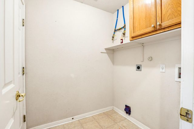 196 Langely, Kyle, TX 78640
