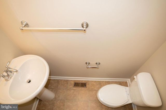 10246 WHITWORTH LN, Manassas, VA 20110