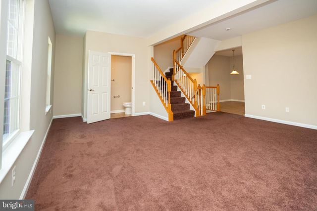 10246 WHITWORTH LN, Manassas, VA 20110