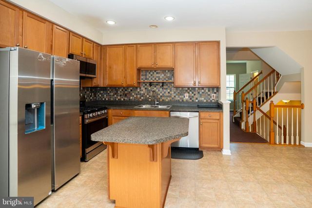 10246 WHITWORTH LN, Manassas, VA 20110