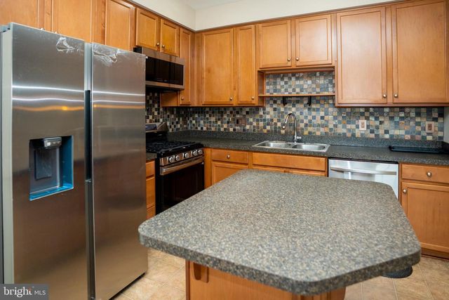 10246 WHITWORTH LN, Manassas, VA 20110